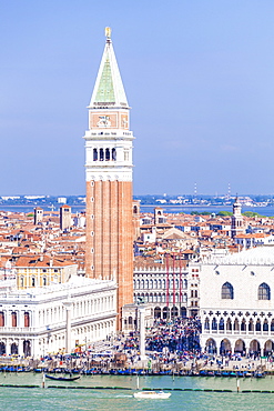 Campanile tower, and Palazzo Ducale (Doges Palace), St. Marks Square (Piazza San Marco), Venice, UNESCO World Heritage Site, Veneto, Italy, Europe