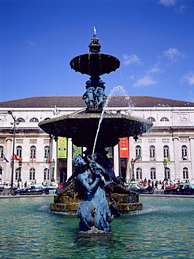 Fountain and National Theatre D. Maria II, Place Rossio (Rossio Square), Lisbon, Portugal, Europe