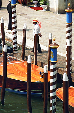 Gondolier, Venice