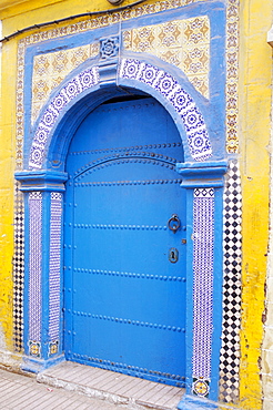 Door in the Medina, Essaouira, Morocco, North Africa, Africa