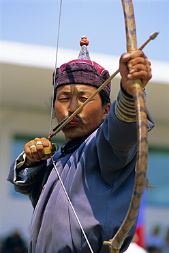 Archer at the Naadam Festival, Ulaan Baatar (Ulan Bator), Mongolia, Asia