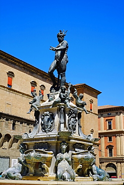 Fontana del Nettuno, Piazza Maggiore, Bologna, Emilia-Romagna, Italy, Europe 