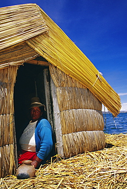 Uros people, floating islands, Lake Titicaca, Peru, South America