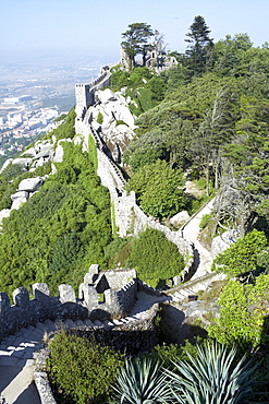 Walls of Castelo dos Mouros (Moorish Castle), captured by the Christians in 1147, Sintra, Portugal, Europe