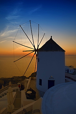 Traditional windmill, Oia, Santorini, Cyclades Islands, Greek Islands, Greece, Europe