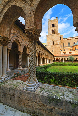 Cloister, Cathedral of Monreale, Monreale, Palermo, Sicily, Italy, Europe