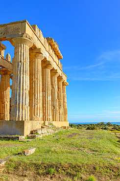 Temple of Hera (Temple E), Selinunte Archaeological Park, Selinunte, Trapani district, Sicily, Italy, Mediterranean, Europe