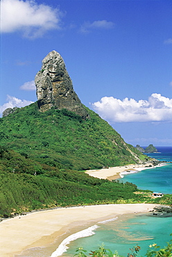 Praia do Conceicao beach and Morro do Pico in the background, Parque Nacional de Fernando de Noronha, Fernando de Noronha, Pernambuco, Brazil, South America