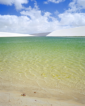 Lagoa Azul (Blue lagoon) and sand dunes, Parque Nacional dos Lencois Maranhenses, Brazil, South America