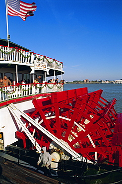 Paddle steamer 'Natchez' on the Mississippi River, New Orleans, Louisiana, USA