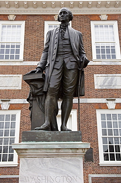 Statue of Washington, Independence Hall, Philadelphia, Pennsylvania, United States of America, North America