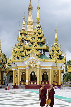 The Shwedagon Pagoda, Yangon (Rangoon), Yangon region, Republic of the Union of Myanmar (Burma), Asia 