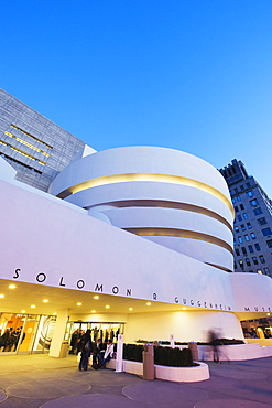 Solomon R. Guggenheim Museum, built in 1959, designed by Frank Lloyd Wright, Manhattan, New York City, New York, United States of America, North America