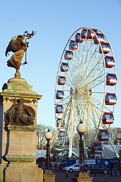 Winter Wonderland Big Wheel, and statue on Boer War memorial, Civic Centre, Cardiff, Wales, United Kingdom, Europe