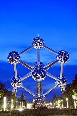 1958 World Fair, Atomium model of an iron molecule, illuminated at night, Brussels, Belgium, Europe