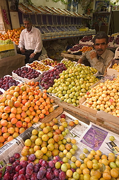 Fruit and vegetable market, Amman, Jordan, Middle East