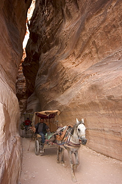 Horse and cart ride through the Siq, Petra, Wadi Musa (Mousa), Jordan, Middle East