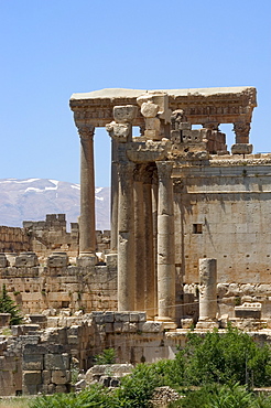 Snow capped mountains of the Anti-Lebanon Range behind the Roman archaeological site, Baalbek, UNESCO World Heritage Site, The Bekaa Valley, Lebanon, Middle East