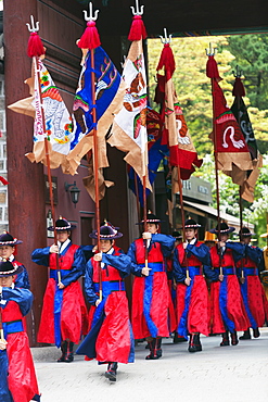 Changing of the Guards ceremony, Deoksugung Palace, Seoul, South Korea, Asia