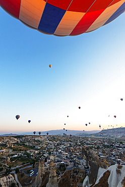 Balloon flight over Goreme, UNESCO World Heritage Site, Goreme, Cappadocia, Anatolia, Turkey, Asia Minor, Eurasia