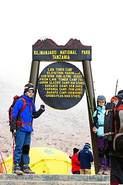 Hikers arriving at Lava Tower camp, Kilimanjaro National Park, UNESCO World Heritage Site, Tanzania, East Africa, Africa