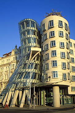 Exterior of the Dancing house at Rasinovo Embankment, Nove Mesto, Prague, Czech Republic, Europe