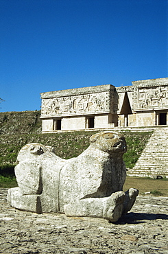 Throne of the Jaguar and Governor's Palace at Uxmal, UNESCO World Heritage Site, Yucatan, Mexico, North America