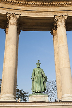 Statue of Istvan Bocskai , Millennium Monument, Hosok Tere (Heroes Square), Budapest, Hungary, Europe