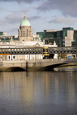 View of the Liffey River with Custom House Quay in the background, Dublin, Republic of Ireland, Europe