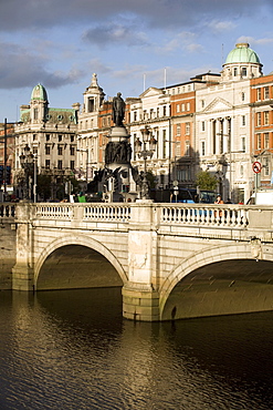 O'Connell Bridge on the Liffey River, Dublin, Republic of Ireland, Europe