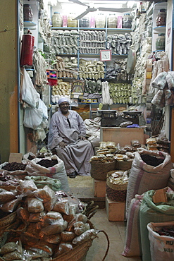 Spice market, Aswan, Egypt, North Africa, Africa