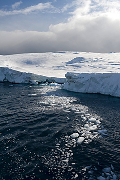 Icebergs in Ilulissat icefjord, UNESCO World Heritage Site, Greenland, Denmark, Polar Regions