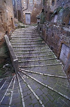 Steps to Porta Sovana, Pitigliano, Archeotrekking in Tuscany, Italy