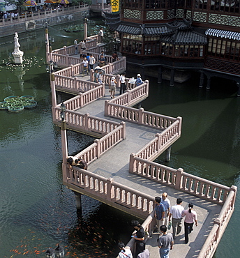 Ponte delle Nove Svolte, Yu Garden, Shanghai, China, Asia