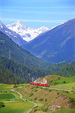 Train, Ardez, Bassa Engadina, Switzerland, Europe