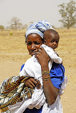 Peul woman with child, Republic of Senegal, Africa