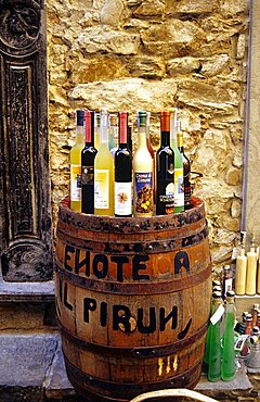 Corniglia, wine shop, Cinque Terre national Park, Liguria, Italia