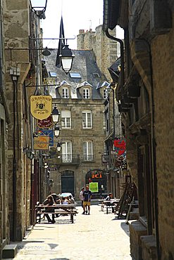 Street, historical centre, Dinan, Côtes-d'Armor department, Bretagne, France, Europe