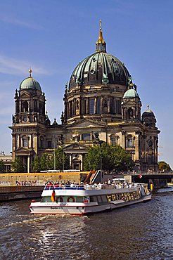 Berlin Cathedral and Spree river, Mitte quarter, Berlin, Germany, Europe