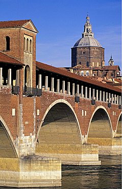 Covered bridge and cathedral, Pavia, Lombardy, Italy