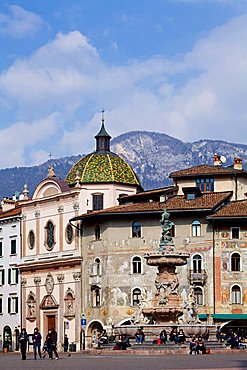 Nettuno fountain, Piazza Duomo, Trento, Trentino Alto Adige, Italy