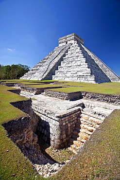 Chichen Itza, archaeological site Maya, El Castillo, Yucatan, Mexico, America