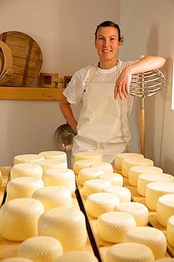 Anna Pecoraro, Tomaselli dairy, Strigno, Valsugana, Trentino Alto Adige, Italy, Europe