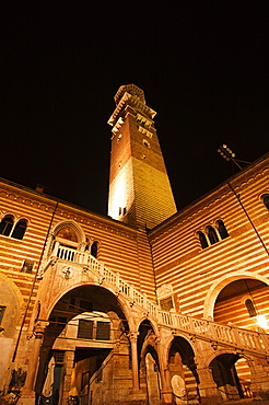 Torre Lamberti, Piazza della Ragione, Verona, Veneto, Italy, Europe