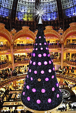 Christmas' tree at Galeries Lafayette Haussmann, Paris, France, Europe