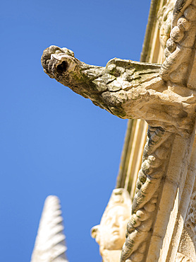 The two storied cloister,detail. Mosteiro dos Jeronimos (Jeronimos Monastery, Hieronymites Monastery) in Belem, listed as UNESCO world heritage. Lisbon (Lisboa), the capital of Portugal Europe, Southern Europe, Portugal