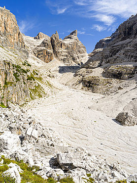 Bocca del Tuckett and Cima Sella. The Brenta Dolomites, listed as UNESCO world heritage Dolomites. Europe, Italy, Trentino, Val Rendena