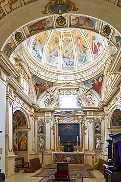 Church of San Michele Arcangelo, Interior, Bevagna, Umbria, Italy, Europe