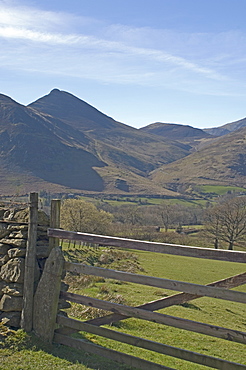 View through gateway across Newlands Valley to Causey Pike, Lake District National Park, Cumbria, England, United Kingdom, Europe