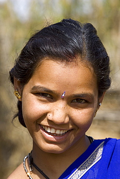 Teenage girl, Tala, Bandhavgarh National Park, Madhya Pradesh, India, Asia